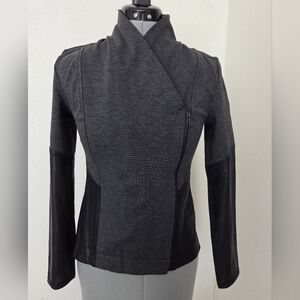 Jessica Simpson Elegant Women's Gray and Black Blazer